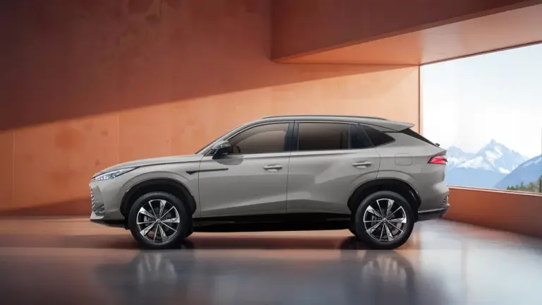 MG HS Hybrid 2025 - Primo Contatto - 13