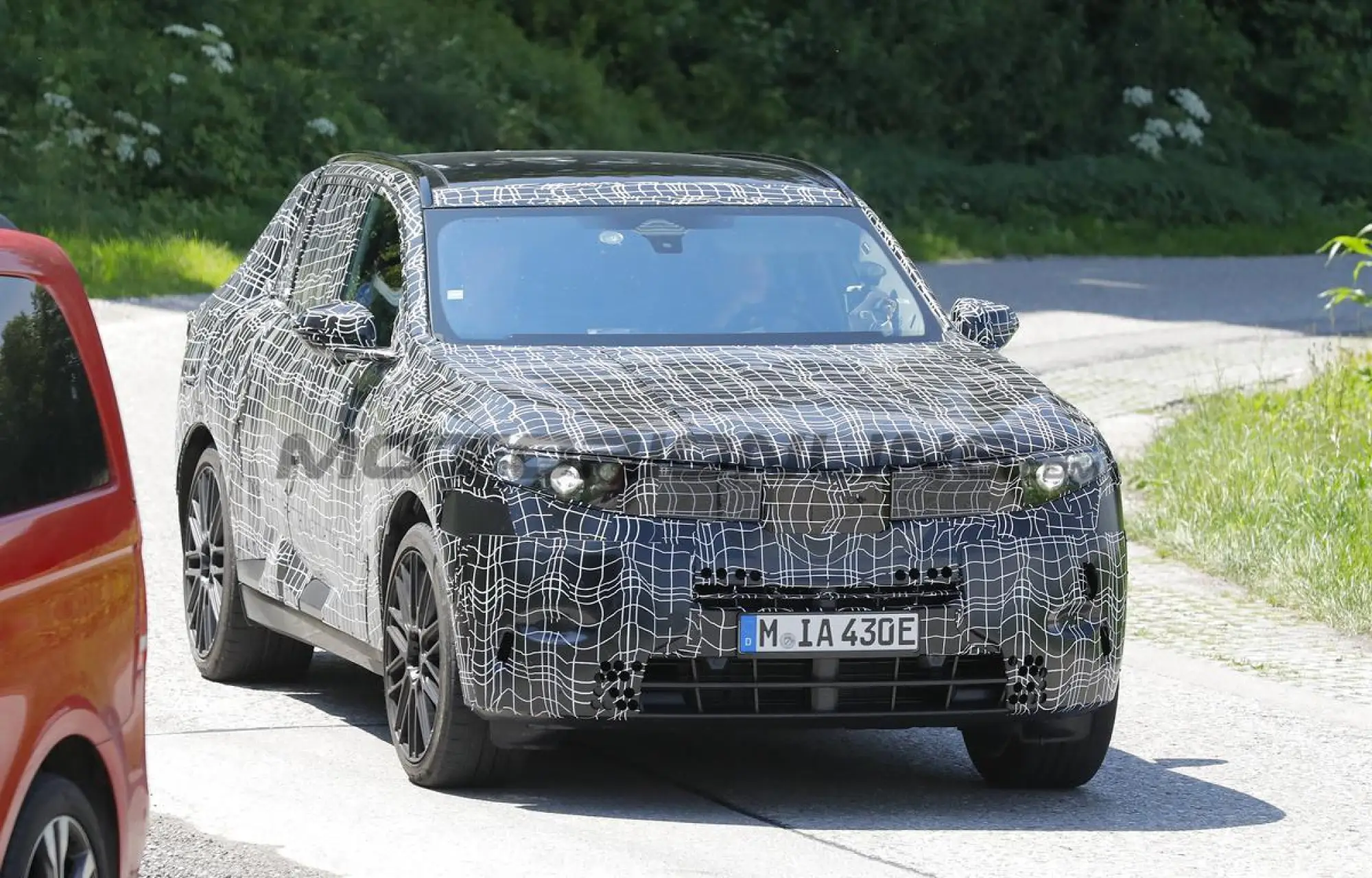 BMW X5 2027 - Foto spia 08-07-2025 - 14