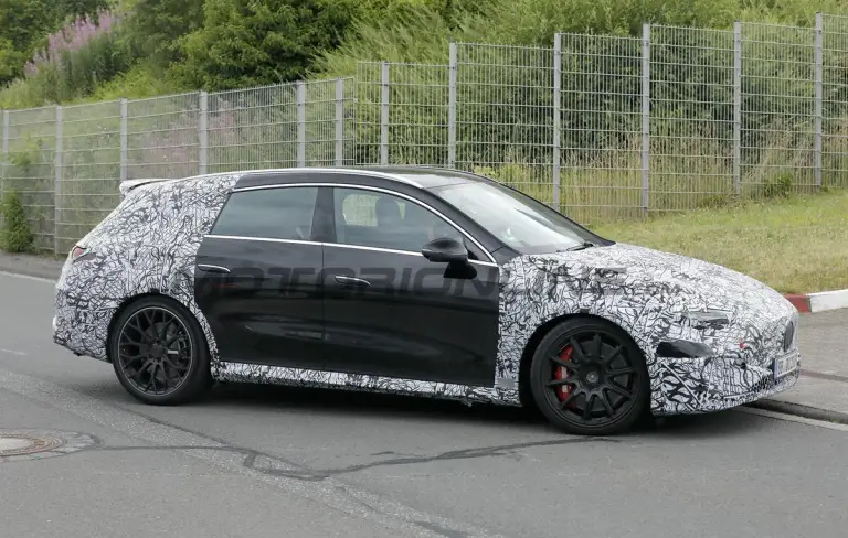 Mercedes-AMG CLA Shooting Brake - Foto spia 10-07-2025 - 2