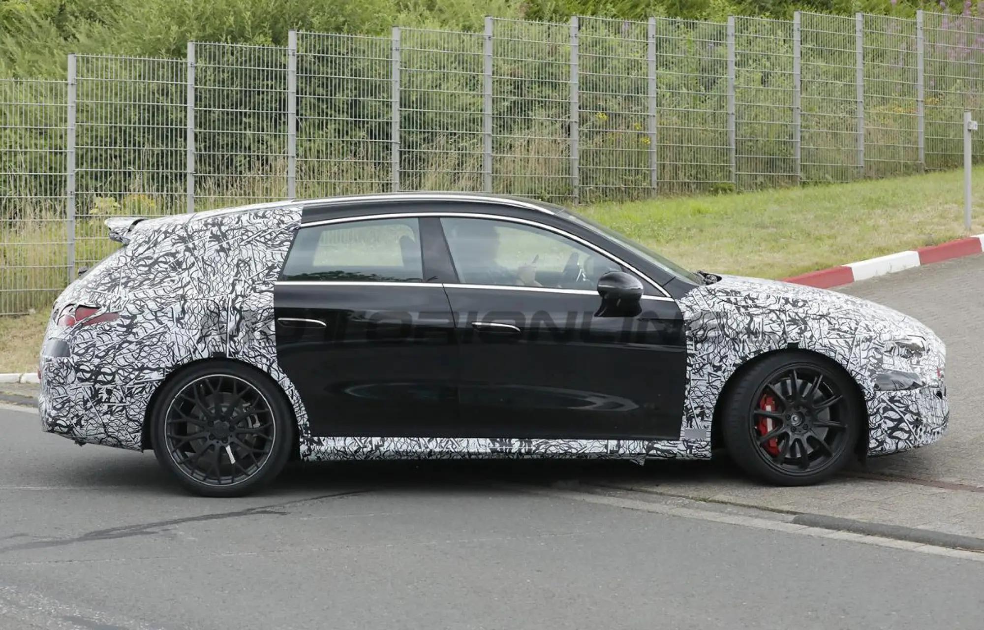 Mercedes-AMG CLA Shooting Brake - Foto spia 10-07-2025 - 3