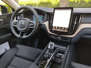 Volvo XC60 2025 - Prova Bologna - 10