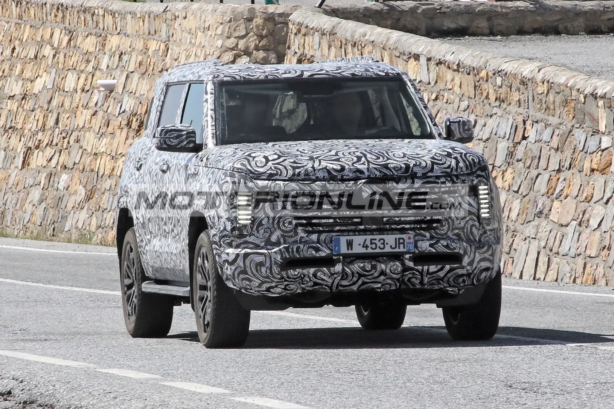 Mitsubishi Pajero 2027 - Foto spia 14-7-2025 - 1