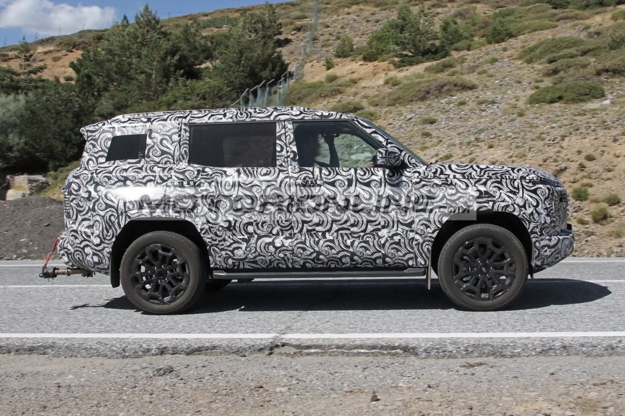 Mitsubishi Pajero 2027 - Foto spia 14-7-2025 - 2