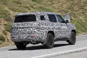 Mitsubishi Pajero 2027 - Foto spia 14-7-2025 - 10