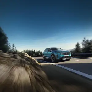 Peugeot E-3008 Dual Motor - 7