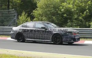 BMW M5 2027 - Foto spia 17-07-2025 - 8