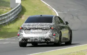 BMW M5 2027 - Foto spia 17-07-2025 - 9