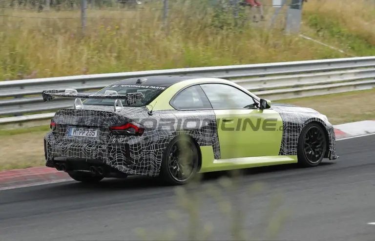 BMW M2 Track Pack - Foto spia 17-07-2025 - 9
