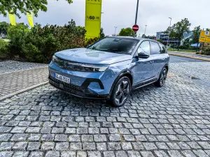 Opel Grandland Electric AWD - Primo contatto