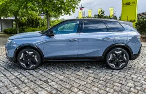 Opel Grandland Electric AWD - Primo contatto