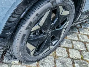 Opel Grandland Electric AWD - Primo contatto
