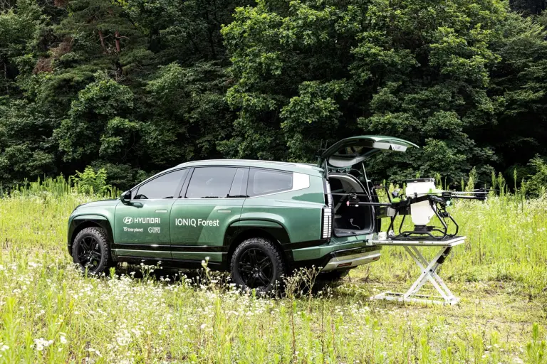 Hyundai Ioniq 9 Seed Ball Drone Station - 3