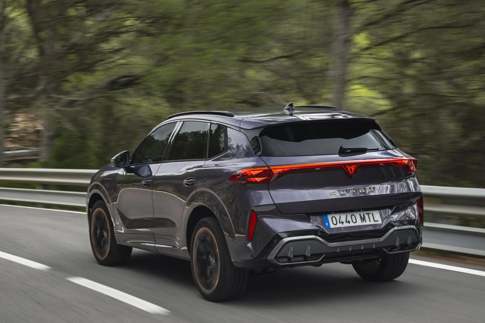 Cupra Terramar 2025: prezzo, foto, dimensioni, allestimenti - 6