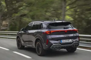 Cupra Terramar 2025: prezzo, foto, dimensioni, allestimenti