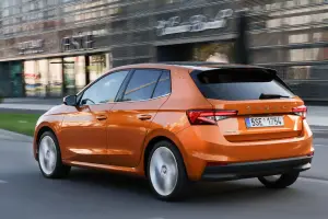 Skoda Fabia 2025: prezzo, foto, dimensioni, allestimenti