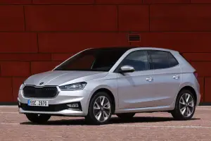 Skoda Fabia 2025: prezzo, foto, dimensioni, allestimenti