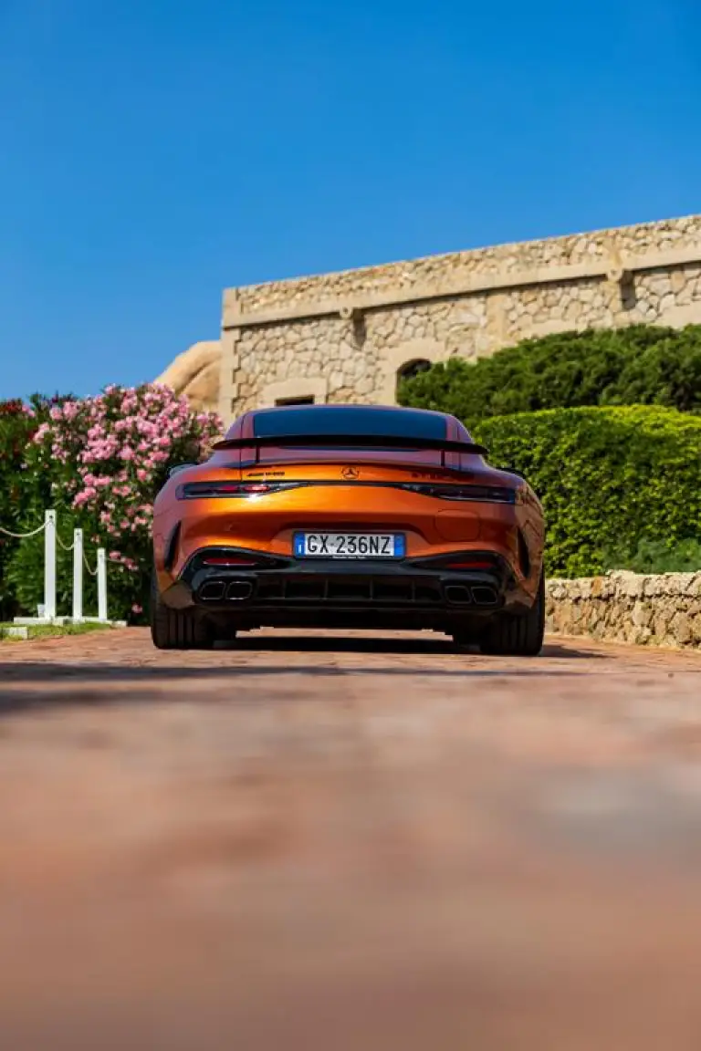Mercedes-AMG GT 2025 - 34