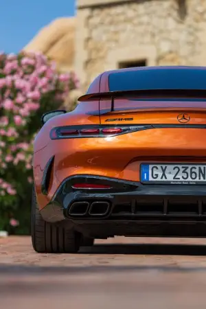 Mercedes-AMG GT 2025