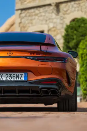 Mercedes-AMG GT 2025