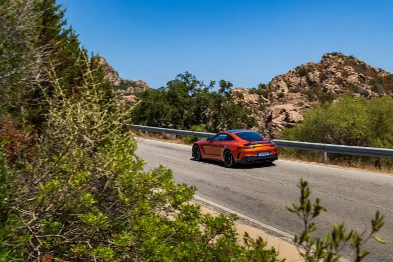 Mercedes-AMG GT 2025 - 18