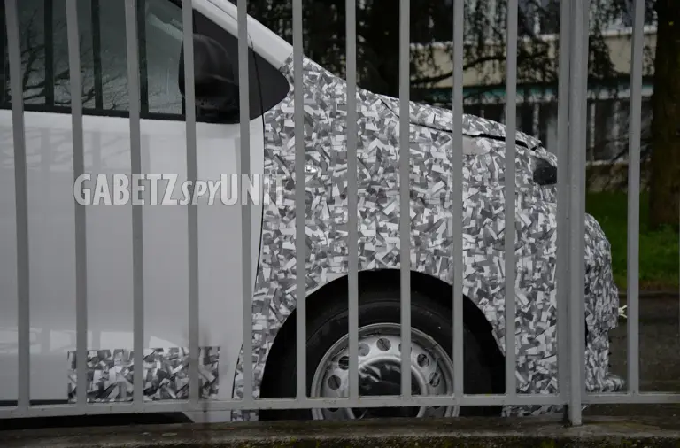 FIAT Ulysse 2025 - Foto spia 23-07-2025 - 2