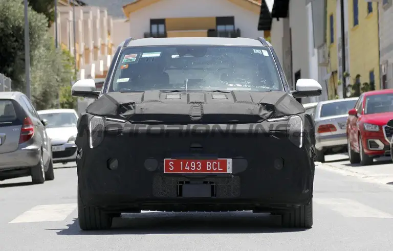 Kia EV3 GT - Foto spia 23-07-2025 - 1