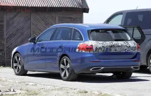Mercedes Classe C station wagon 2026 - Foto spia 23-07-2025 - 14