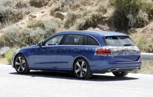 Mercedes Classe C station wagon 2026 - Foto spia 23-07-2025 - 7