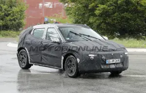Hyundai Ioniq 2 - Foto spia 30-07-2025