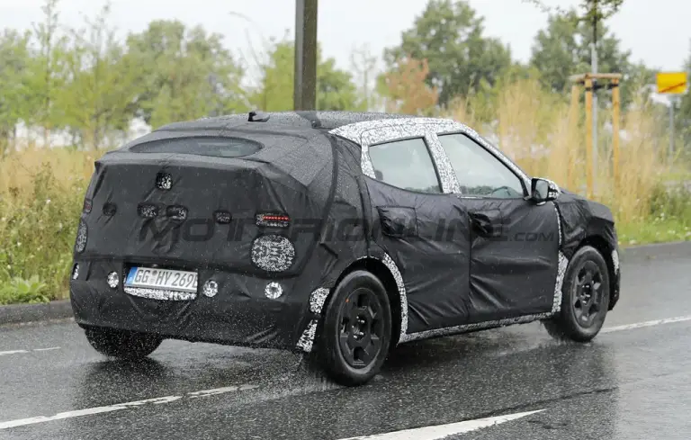 Hyundai Ioniq 2 - Foto spia 30-07-2025 - 15