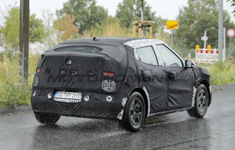 Hyundai Ioniq 2 - Foto spia 30-07-2025 - 17