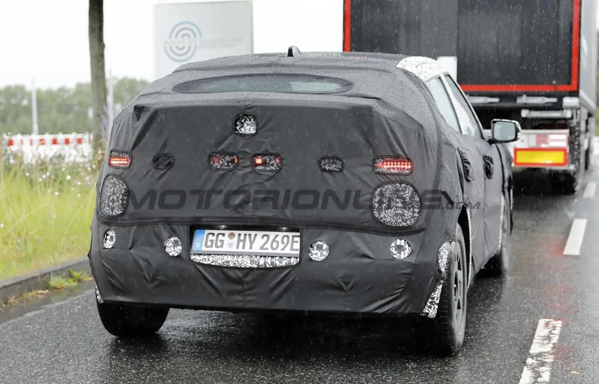 Hyundai Ioniq 2 - Foto spia 30-07-2025 - 20