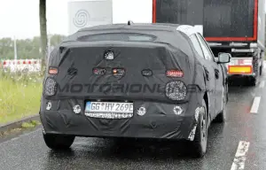 Hyundai Ioniq 2 - Foto spia 30-07-2025