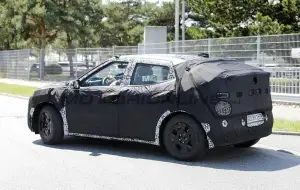 Hyundai Ioniq 2 - Foto spia 30-07-2025