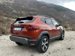 Dacia Duster Eco-G prova su strada