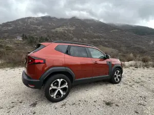 Dacia Duster Eco-G prova su strada