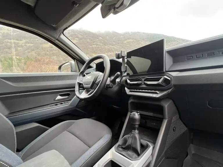 Dacia Duster Eco-G prova su strada - 24