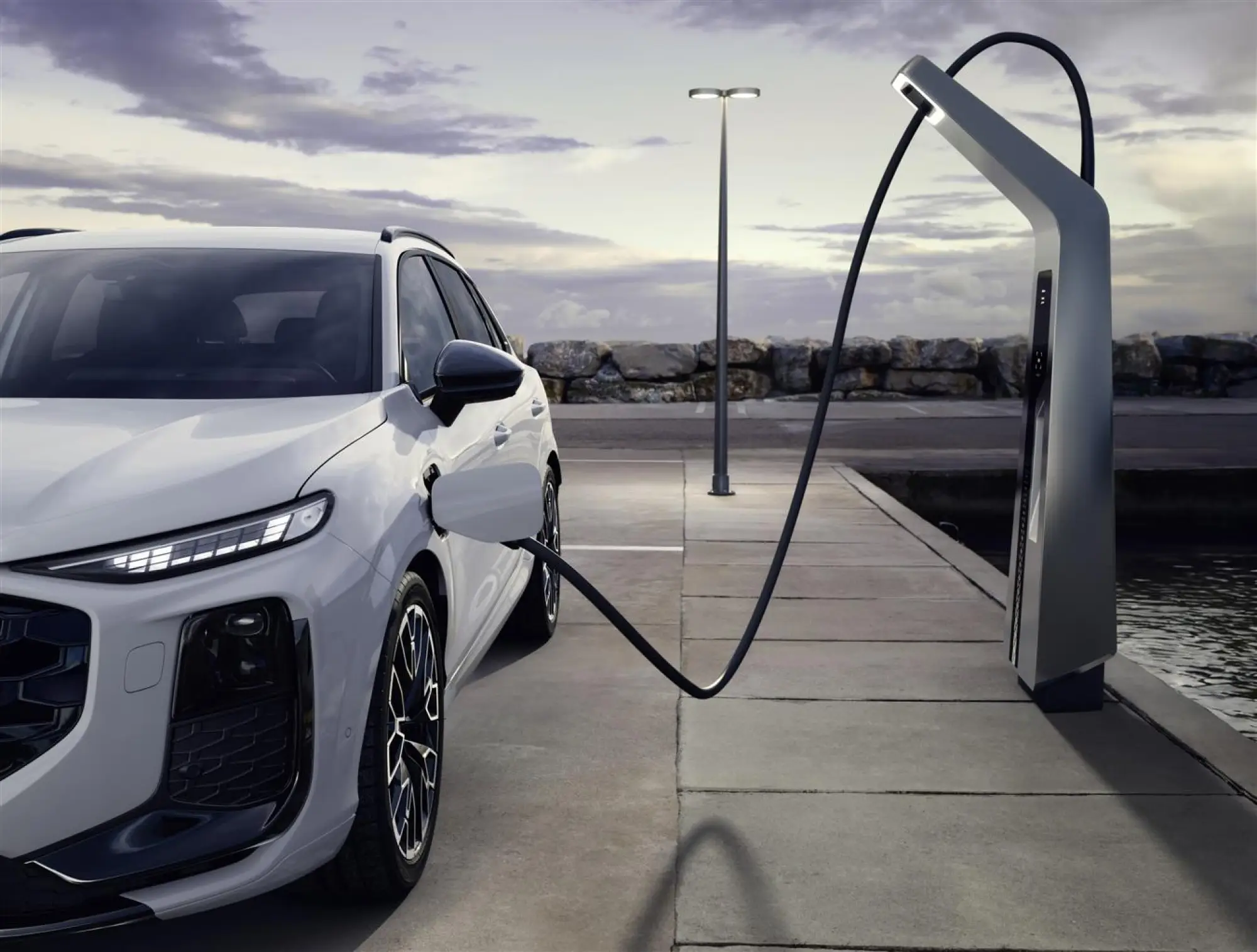 Audi Q3 e-hybrid - 1