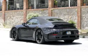 Porsche 911 Turbo Cabrio 2026 - Foto spia 04-08-2025
