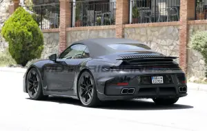 Porsche 911 Turbo Cabrio 2026 - Foto spia 04-08-2025