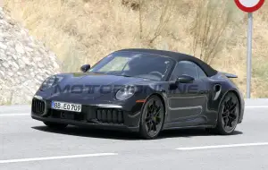 Porsche 911 Turbo Cabrio 2026 - Foto spia 04-08-2025