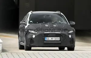 Hyundai i30 Wagon 2026 - Foto spia 05-08-2025