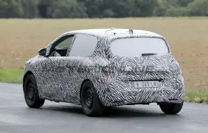 Renault Twingo 2026 - Foto spia 05-08-2025