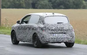Renault Twingo 2026 - Foto spia 05-08-2025