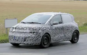 Renault Twingo 2026 - Foto spia 05-08-2025