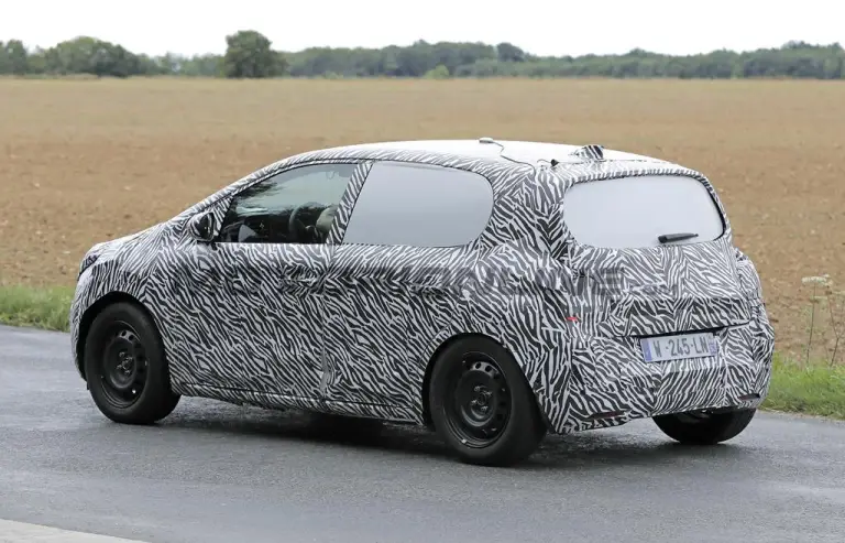 Renault Twingo 2026 - Foto spia 05-08-2025 - 6