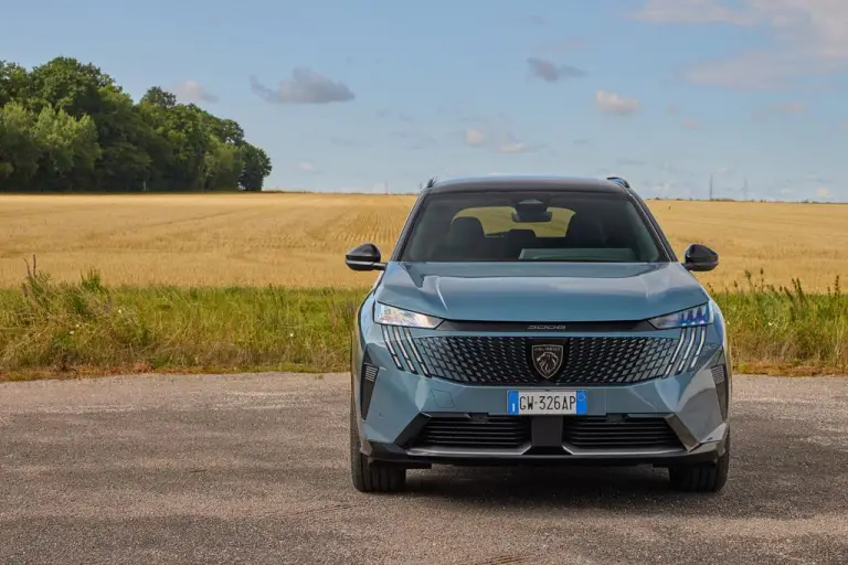 Peugeot E-5008 - Borgogna - 1