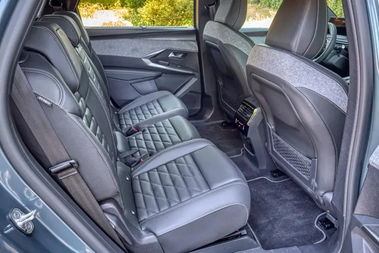Peugeot E-5008 - Borgogna - 19