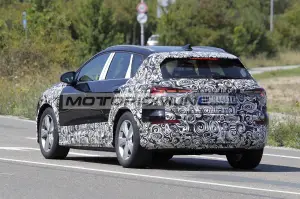 Audi Q4 2026 - Foto spia 19-8-2025 - 11