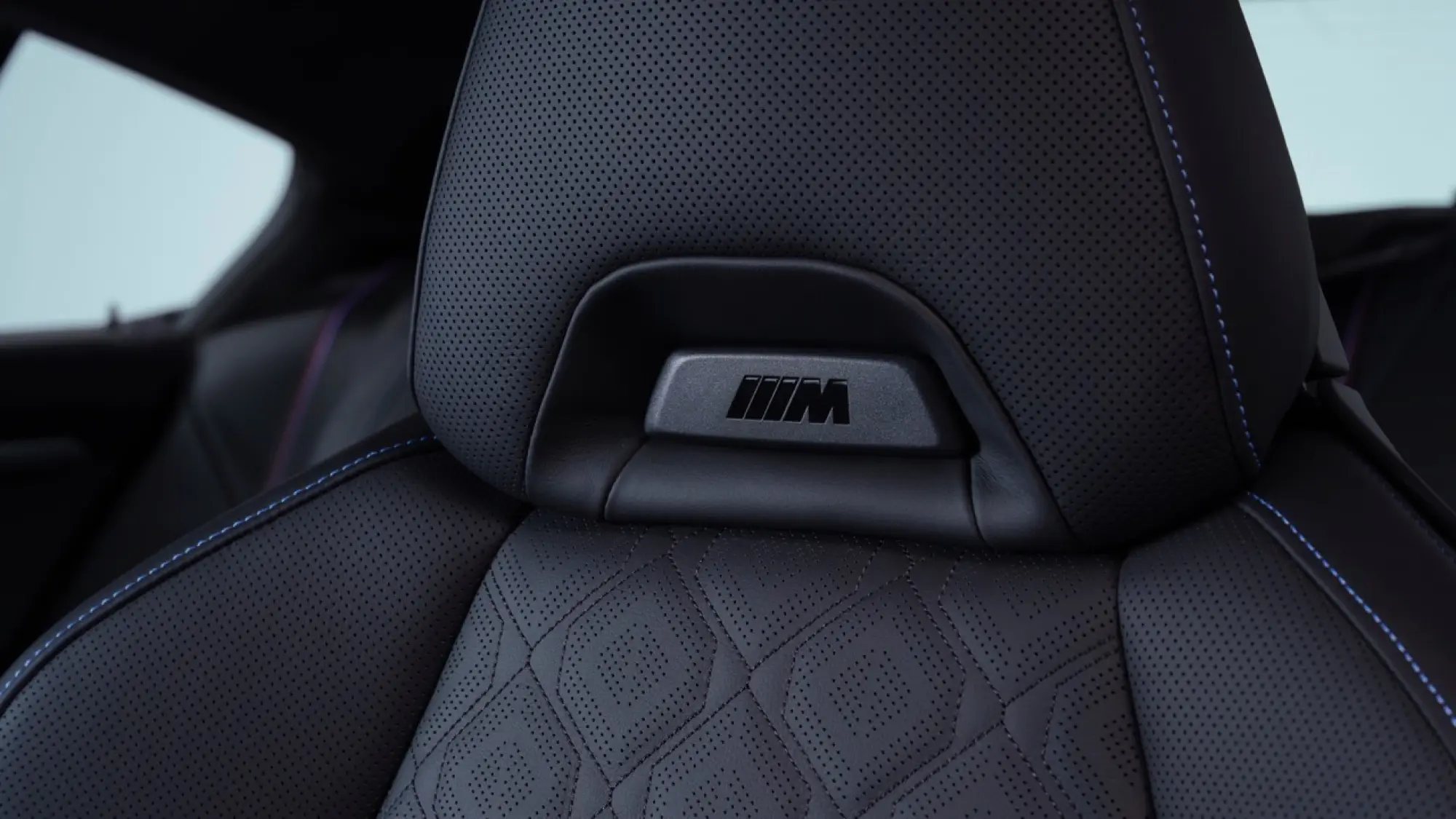 BMW M 850i Edition M Heritage - Foto ufficiali - 13